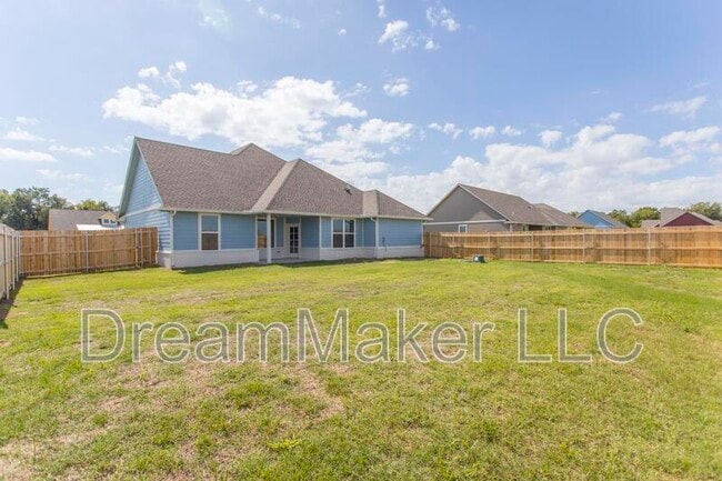 Building Photo - 3141 SE 35th St