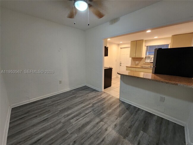 Building Photo - 405 NW 64th St