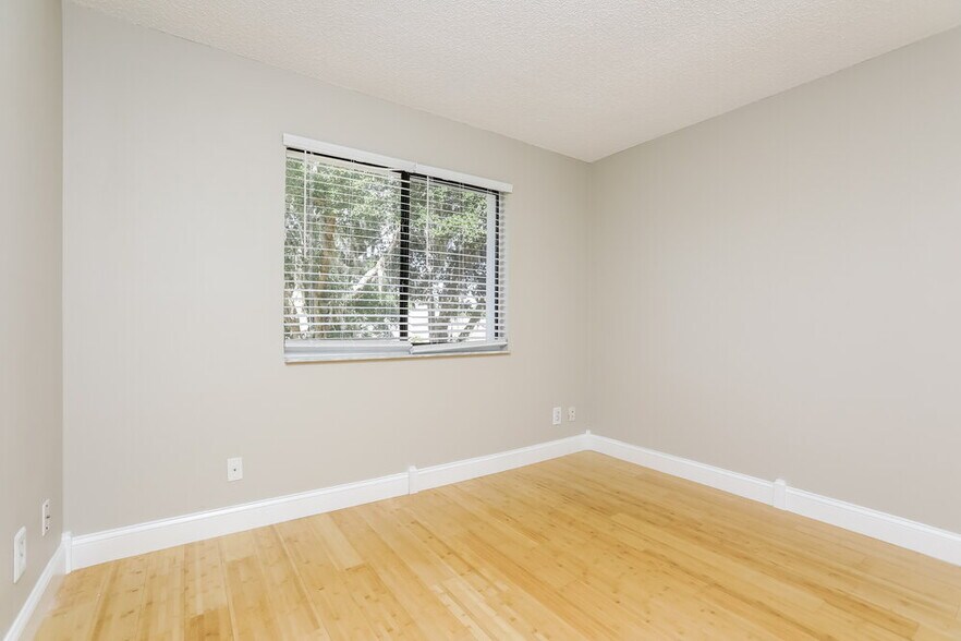 Building Photo - 3737 Valencia Grove Ln