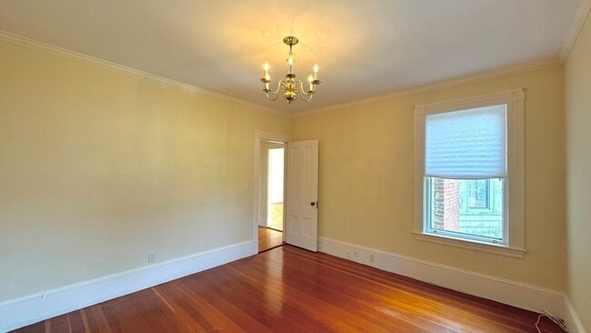 Building Photo - 36 Pond St