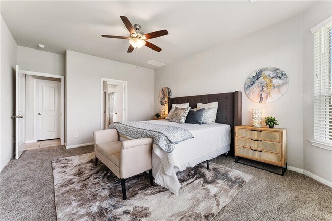 Building Photo - 3723 Lake Varano Cir