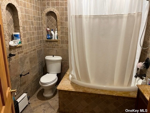 Building Photo - 42-16 195th St