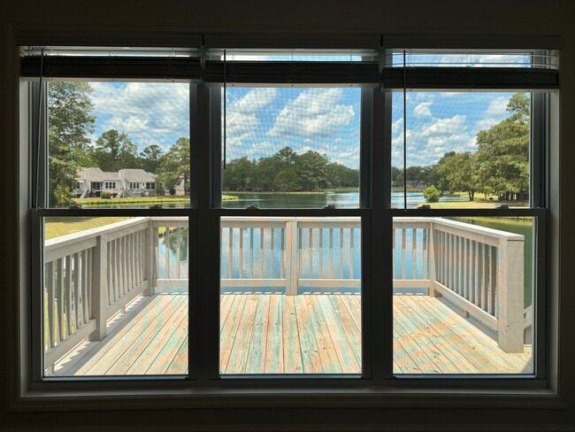 Building Photo - 7162 Windward Dr