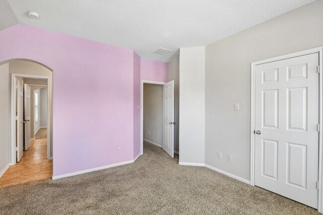 Building Photo - 28134 Kudzu Dr