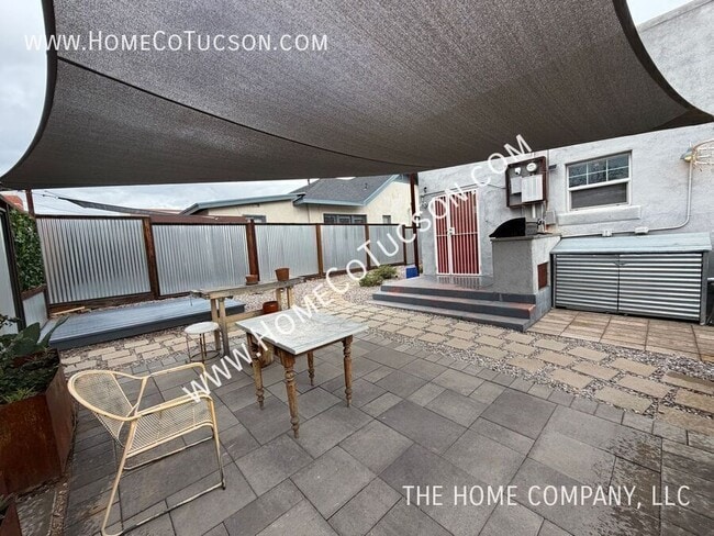 Building Photo - 425 N Park Ave