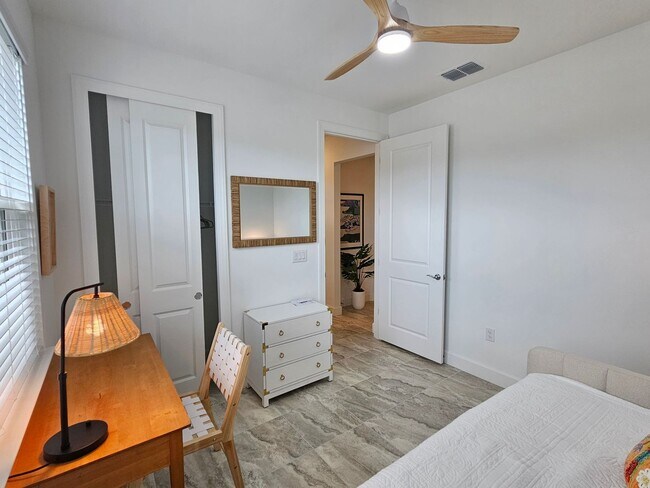 Building Photo - Beautiful Seasonal Englewood Villa- DOG FRIENDLY - new construction with Community Pool! – Locate...