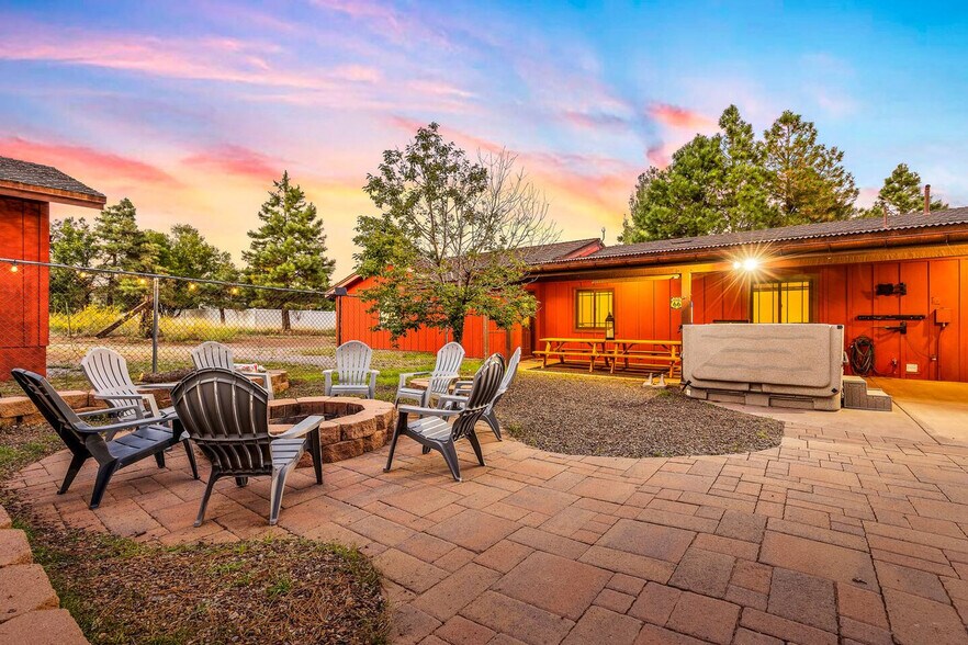 Building Photo - 5420 Cassi Ln