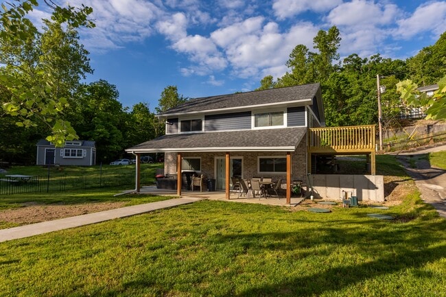 Building Photo - 70 Water Oak Ln