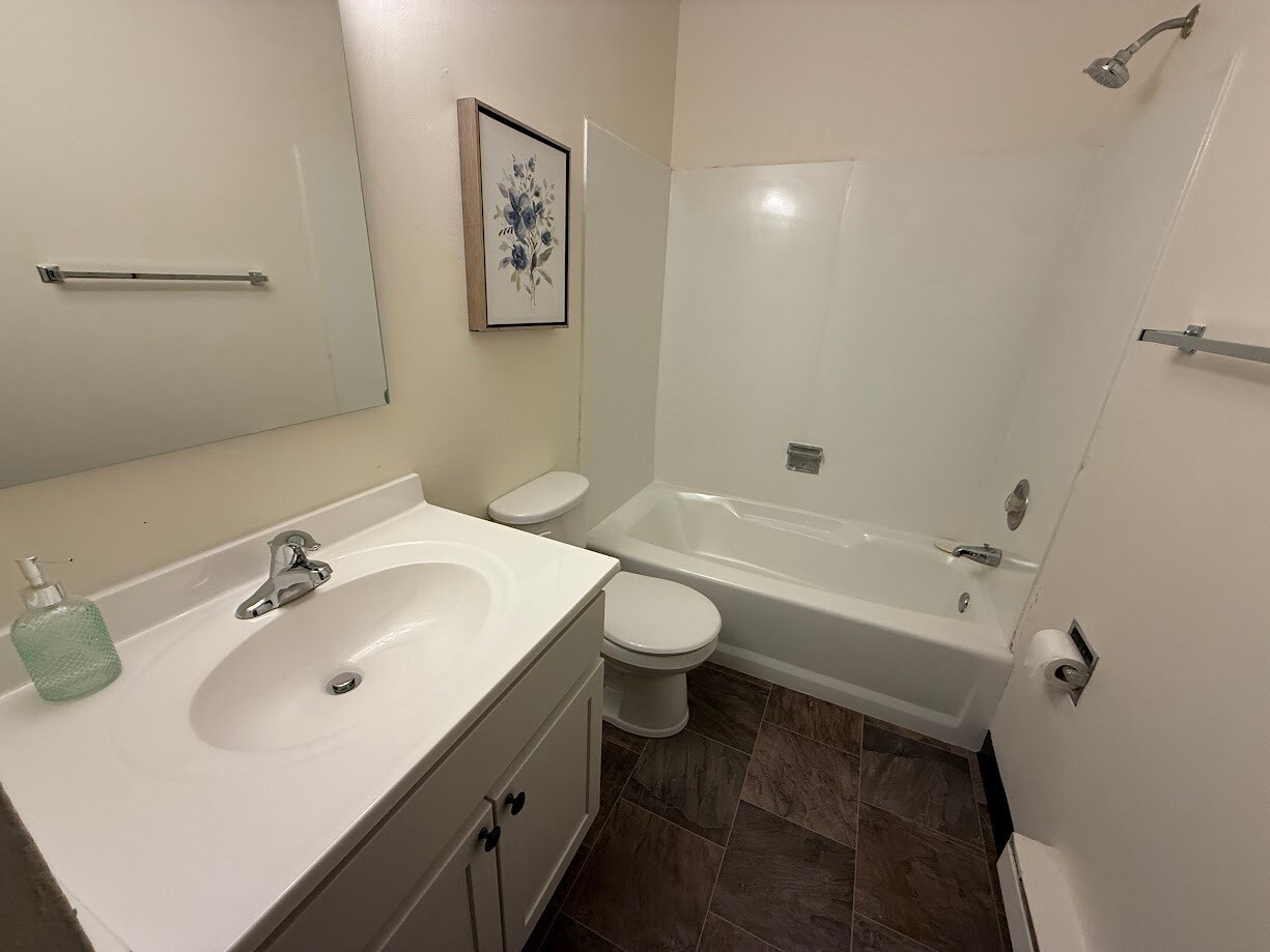 Building Photo - 805 Brandie Rd