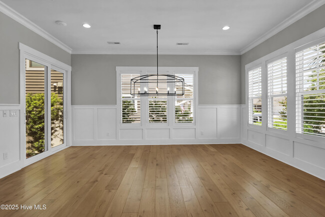 Building Photo - 856 Bedminister Ln
