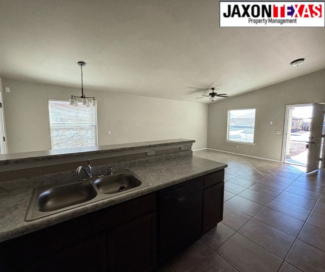 Building Photo - 5938 Megan St