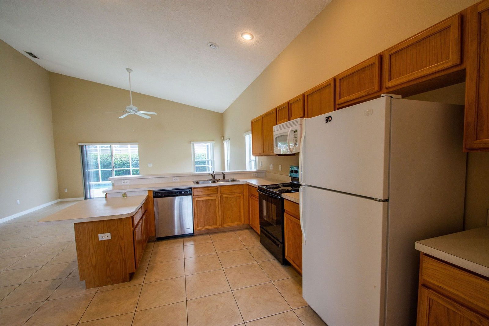 Building Photo - 421 Lockbreeze Dr