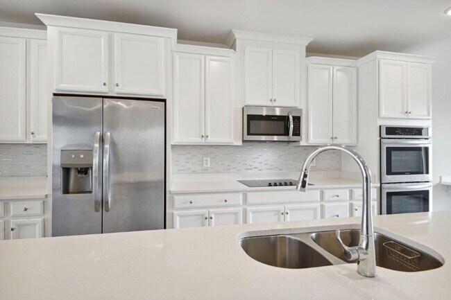 Building Photo - 10340 Ratcliffe Trl