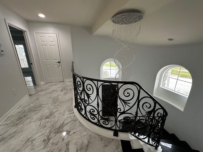 Building Photo - Exquisite Vina Del Mar home in Spanish Hills