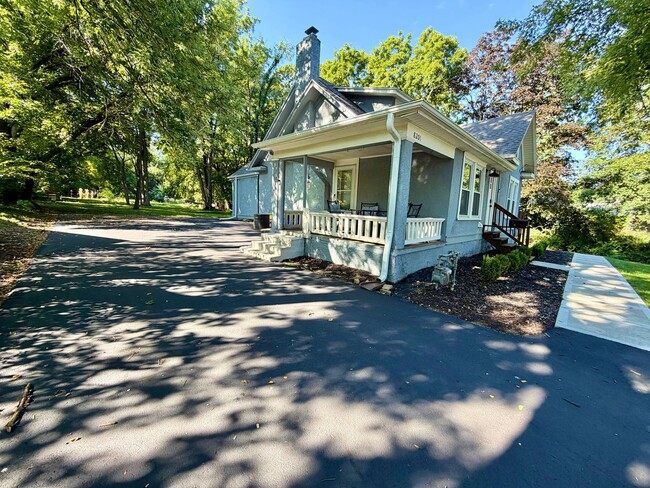 Building Photo - 8201 W 80th St