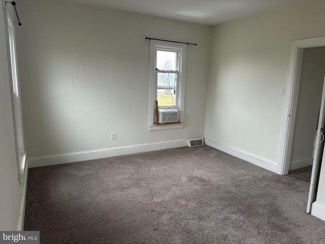 Building Photo - 64 Church Rd