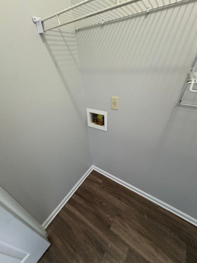 Building Photo - 5384 Farm Ridge Dr