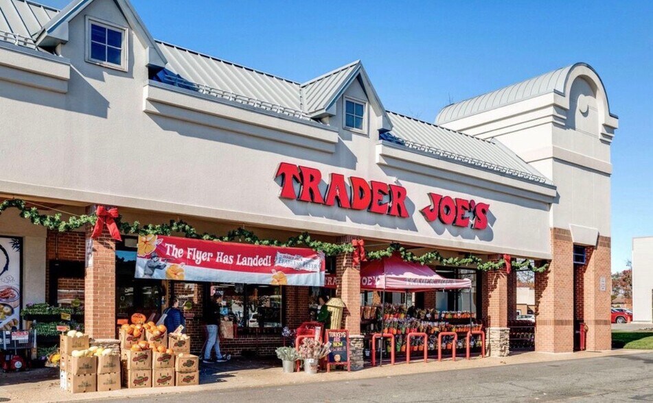 Building Photo - 7877 Wintercress Ln