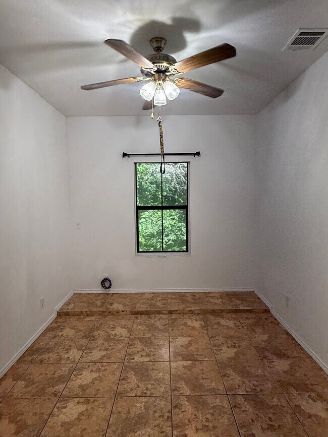 Building Photo - 5110 Ranchero Ln