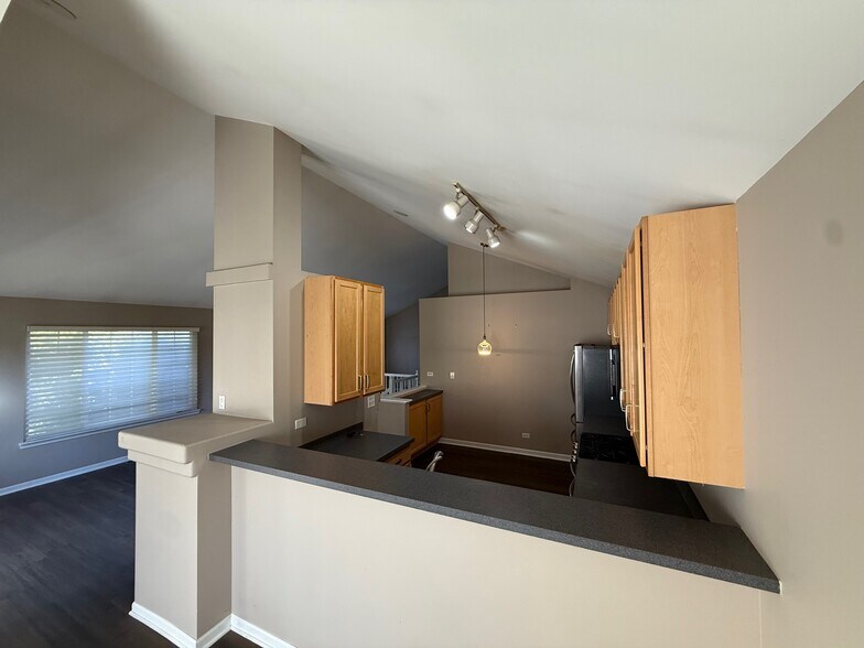 Building Photo - 1586 New Haven Dr