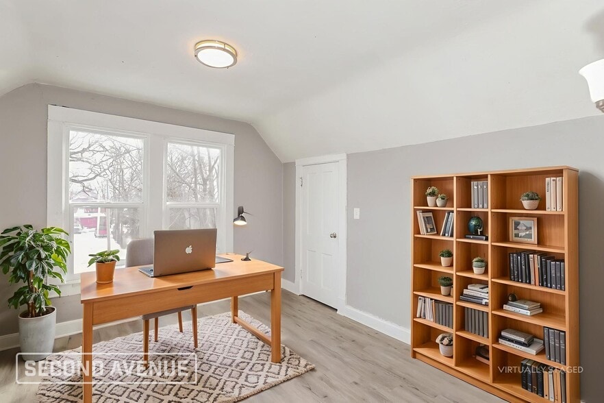 Building Photo - 2632 Cypress Ave