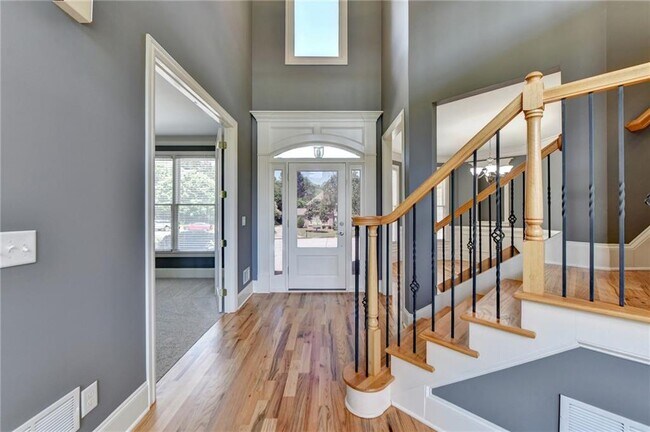 Building Photo - 1515 Boomer Cir