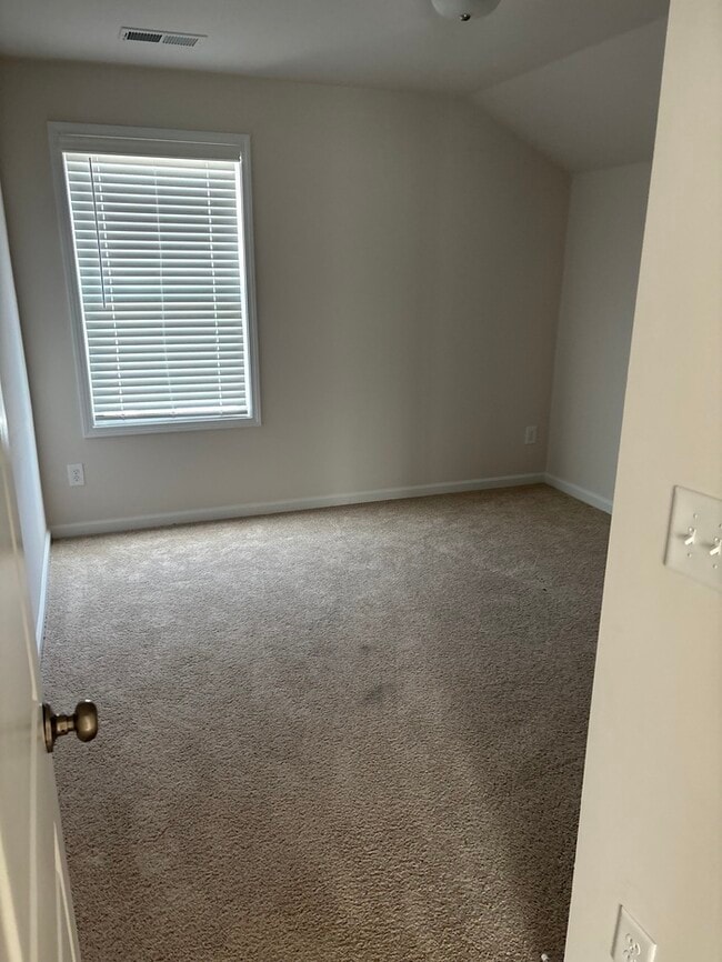 Building Photo - 68 Harvest Moon Dr