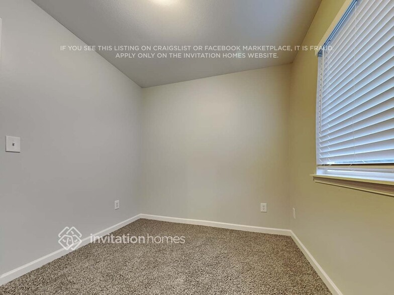 Building Photo - 5605 Mt Olympus St SE