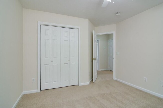 Building Photo - 1242 Watsonia Dr