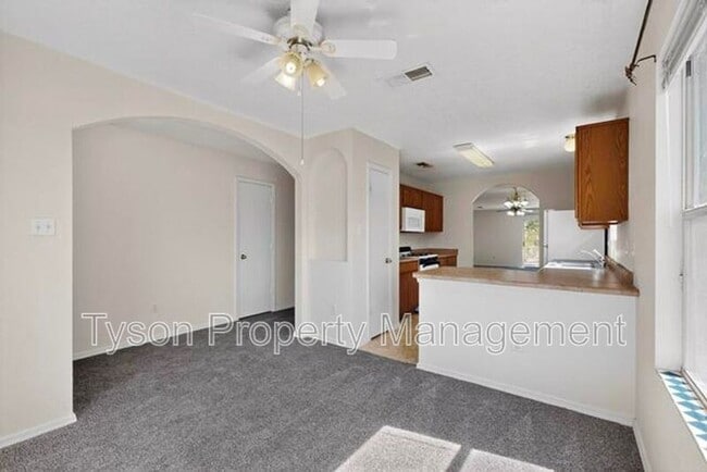 Building Photo - 3408 Elder Meadows Dr NE