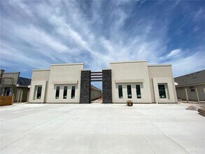 Building Photo - 6 Stardust Ln