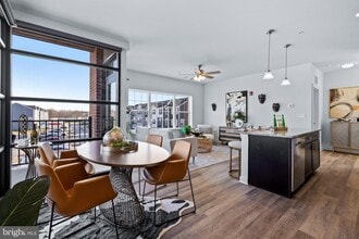 Building Photo - 170 Cambridge Blvd