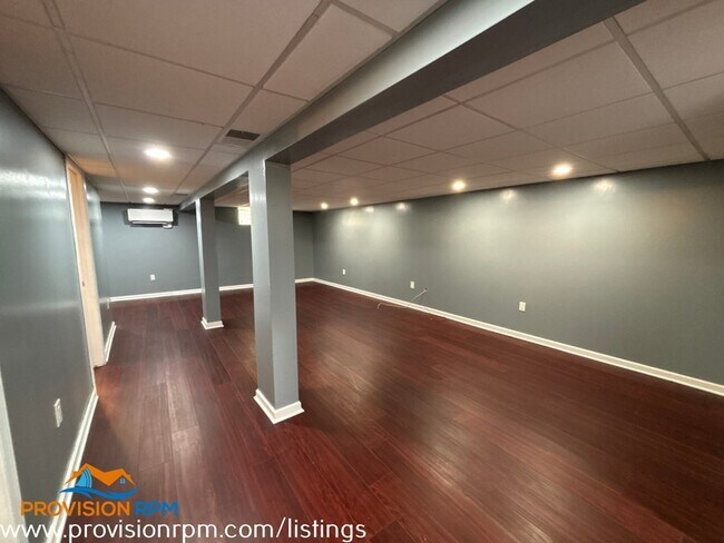 Building Photo - 1410 Evergreen Rd