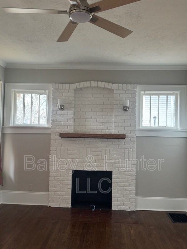 Building Photo - 1385 Hartford Ave SW