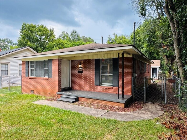 Building Photo - 1619 Yancey Ave