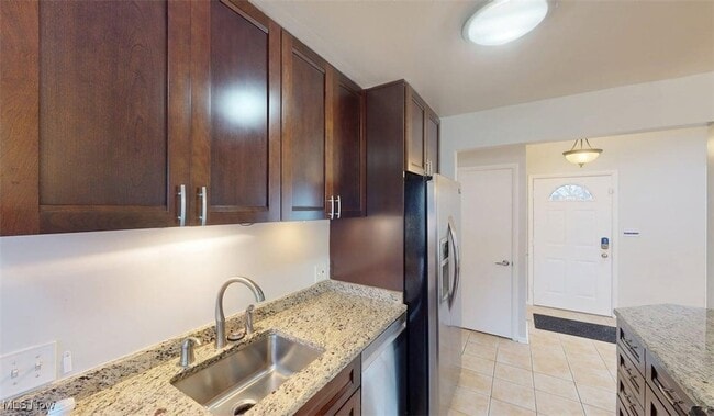 Building Photo - 4131 Burton Dr