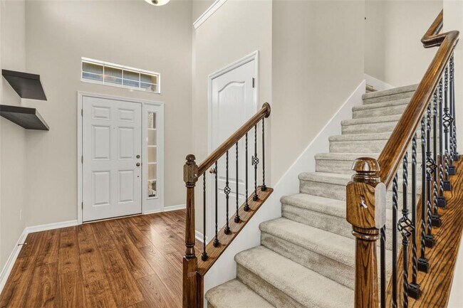 Building Photo - 5962 Paxton Ct