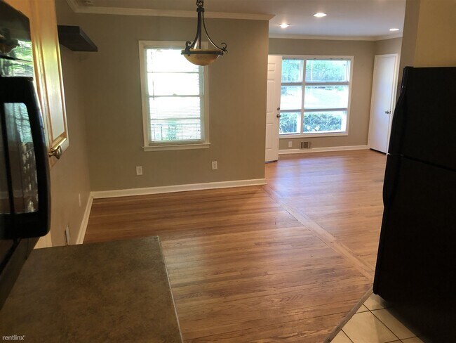 Building Photo - 3 br, 1 bath House - 2550 Graywall Street