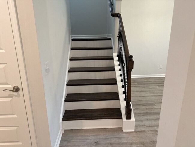 Building Photo - 5029 Castleoak Dr