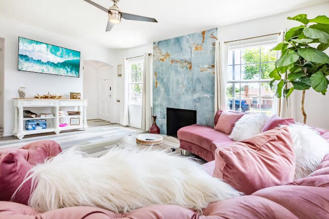 Building Photo - 6671 Calvin Ct