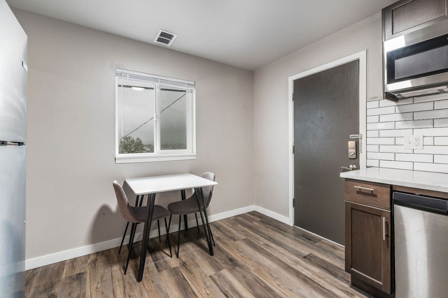 Building Photo - 1818 Court F