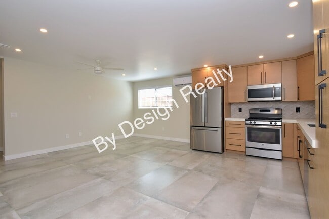 Building Photo - 3 Bed 3 Bath - Built in 2024 - 1/2 Mile to...