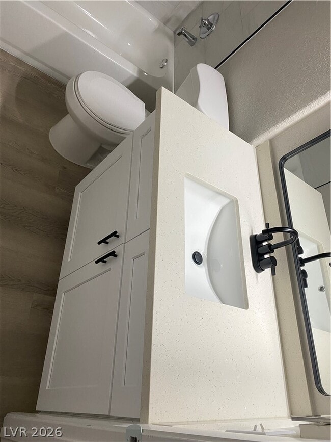 Building Photo - 8410 Eldora Ave