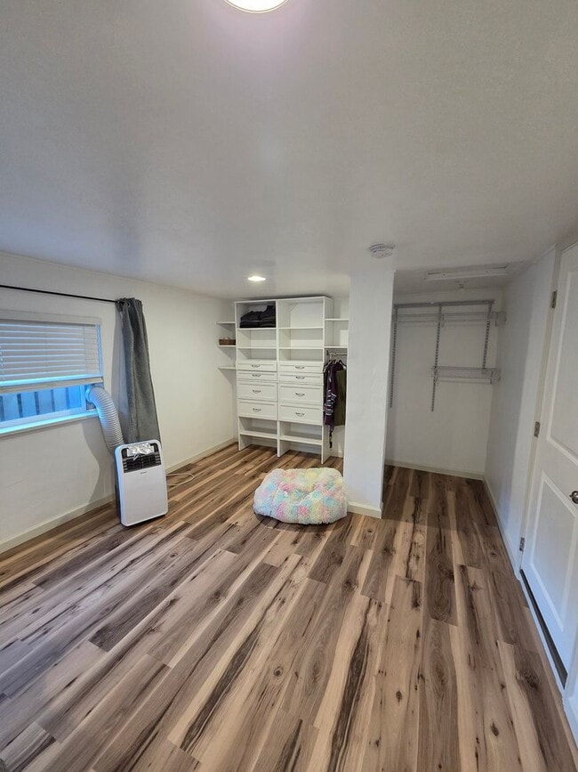 Building Photo - Beautiful 3 bd, 1 bath open kitchen/living...