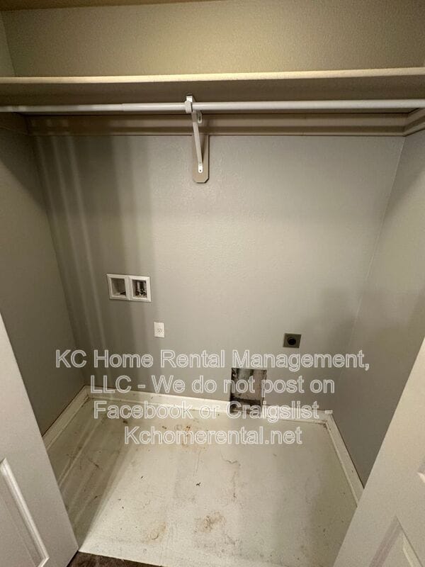 Building Photo - 10547 Kane Dr