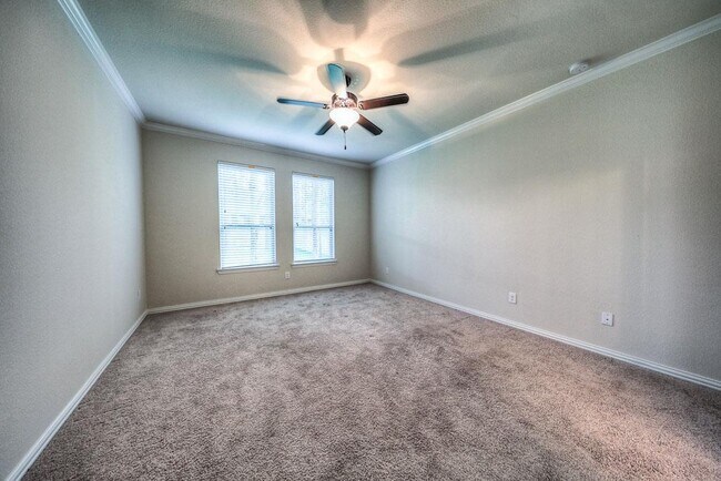 Building Photo - 27 S Sawbridge Cir