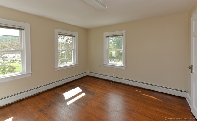 Building Photo - 124 Purchase Brook Rd