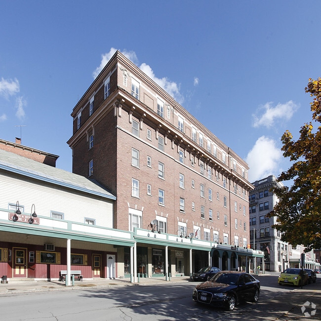 2-8 W Main St - Maverick/Snyder Apartments