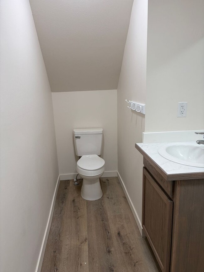 Building Photo - 797 Meadows Dr