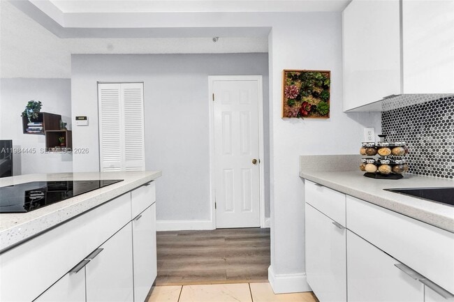 Building Photo - 8600 SW 109th Ave